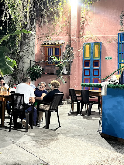 El Buque (Restaurante Gastro-Bar)